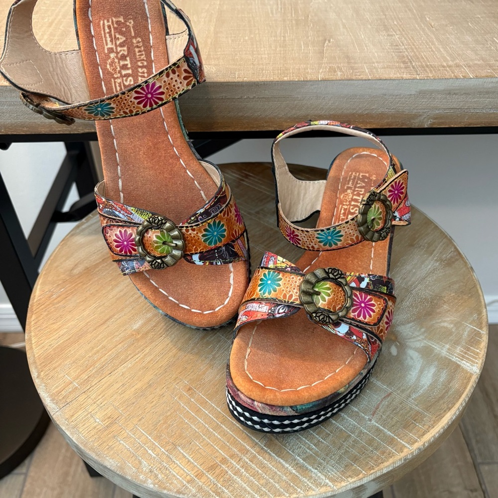 Colorful Floral Wedge Sandals - Picture 11 of 16